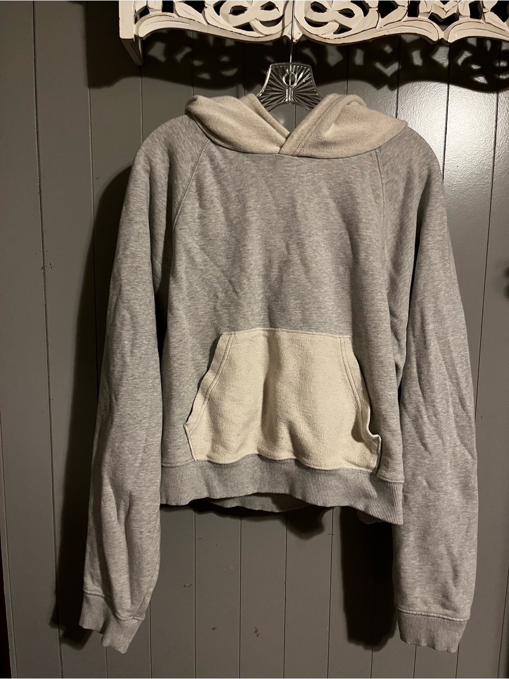 Aerie cropped gray hoodie contrasting hood & pocket